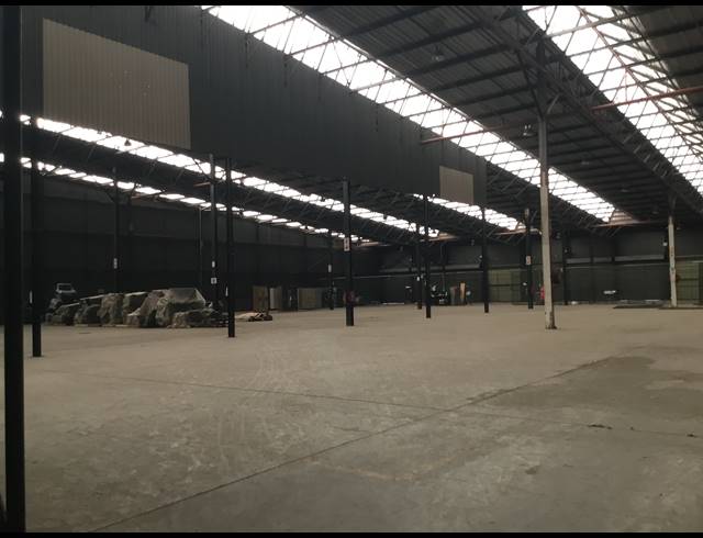 32,966M² WAREHOUSE TO LET IN ROODEKOP